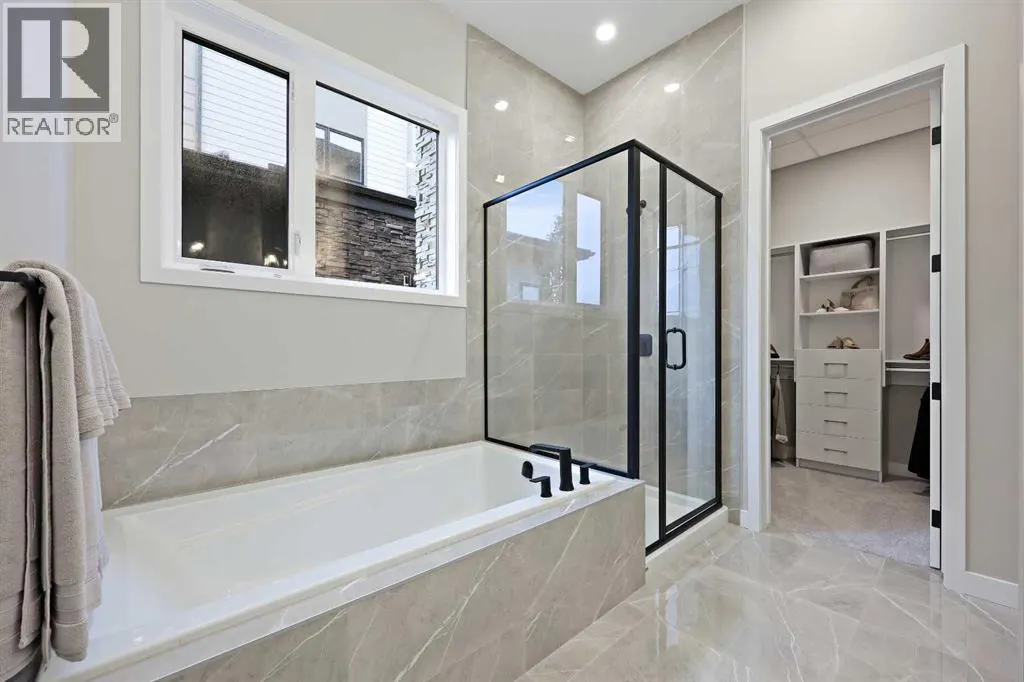 102, 130 Marina Cove SE