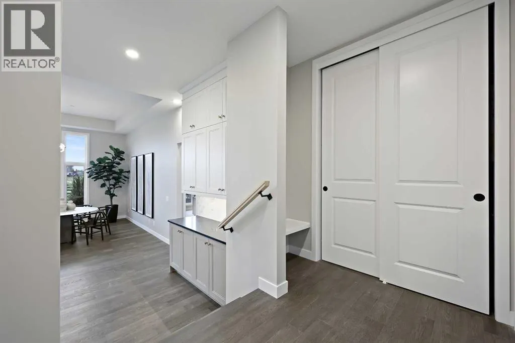 102, 130 Marina Cove SE