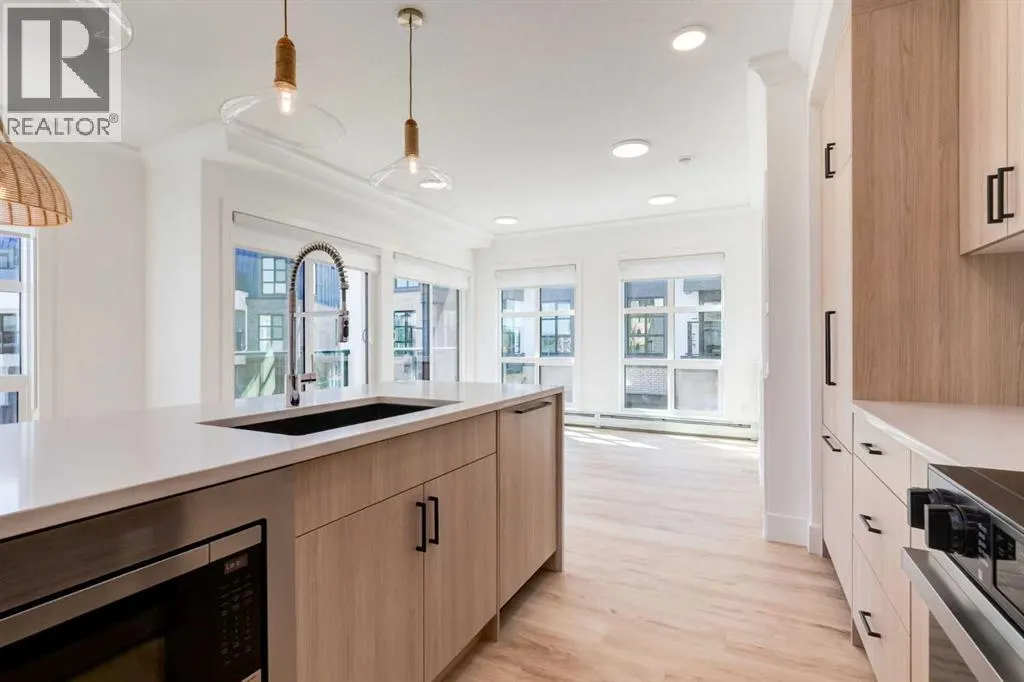 203, 330 Dieppe Drive SW