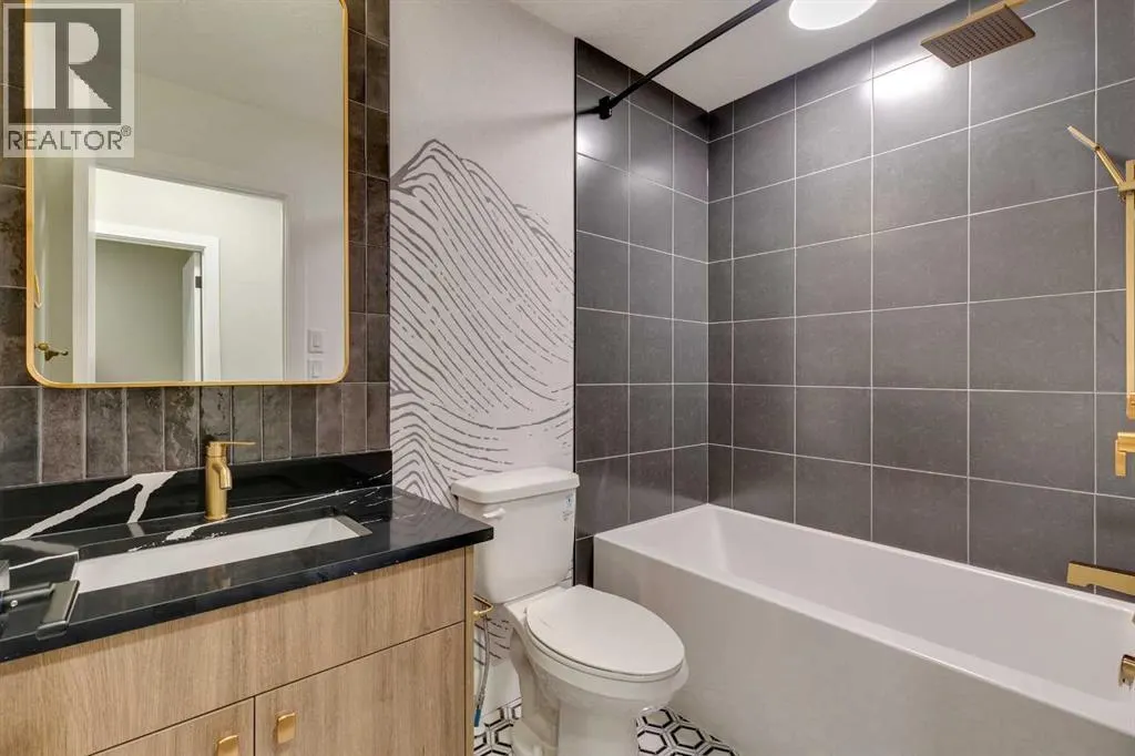 110, 330 Dieppe Drive SW
