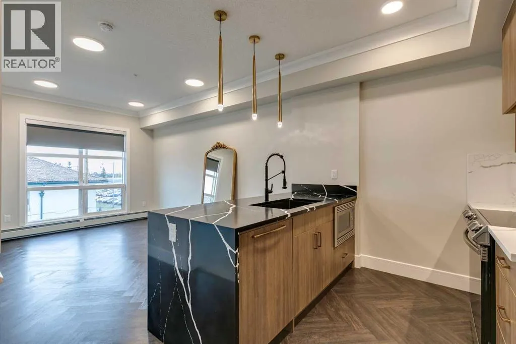 110, 330 Dieppe Drive SW