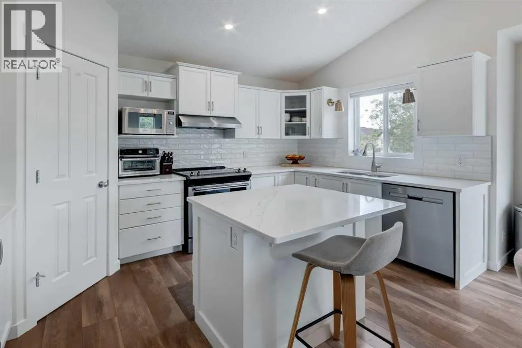 120 West Creek Close