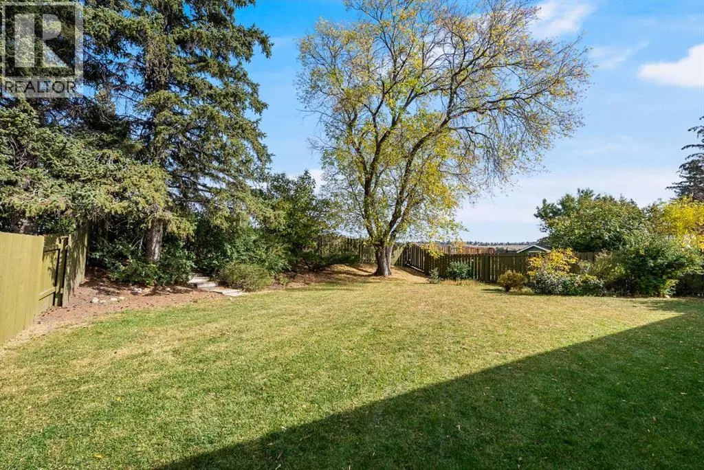 528 Dalmeny Hill NW