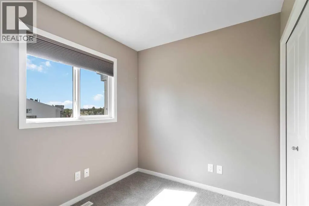 61, 711 Beacon Hill