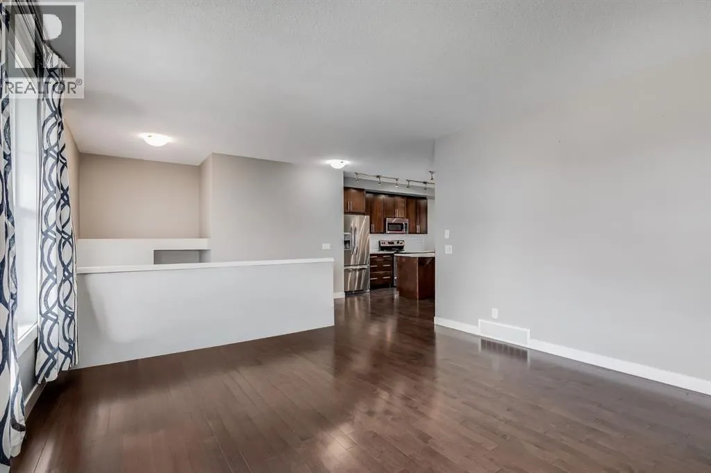 393 McKenzie Towne Gate SE