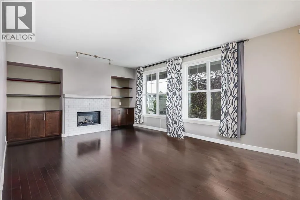 393 McKenzie Towne Gate SE