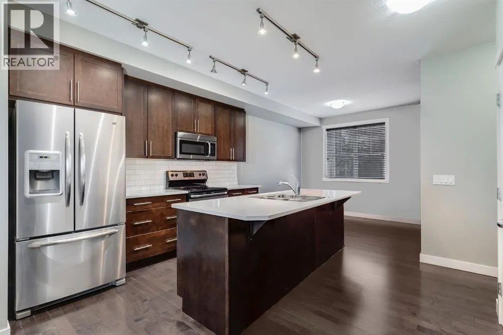 393 McKenzie Towne Gate SE