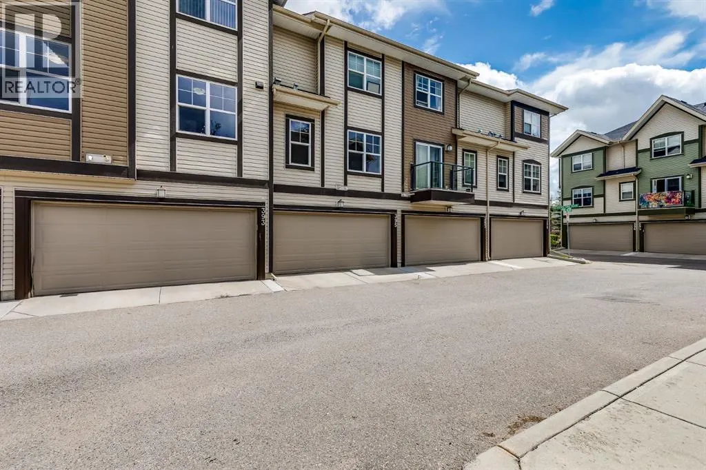 393 McKenzie Towne Gate SE