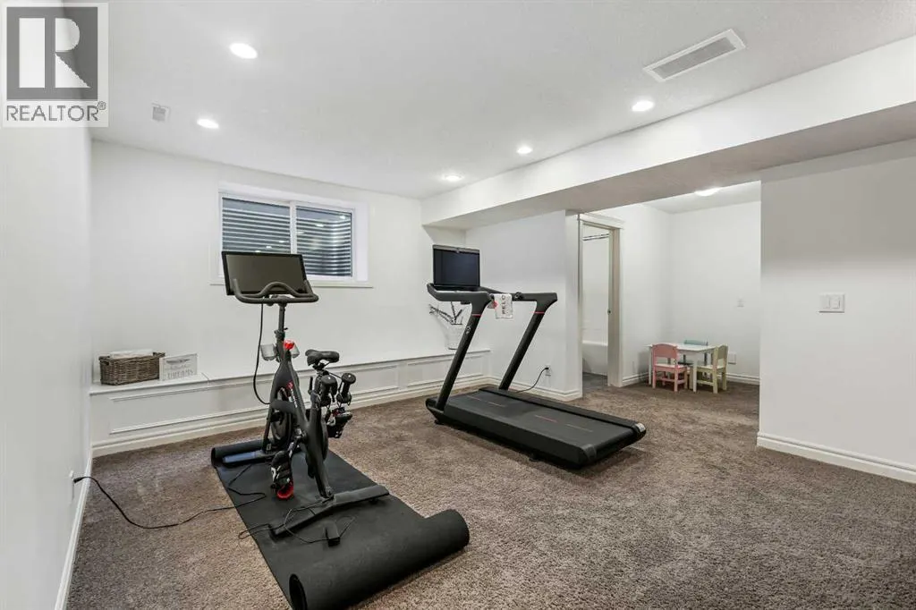 383 Mahogany Terrace SE