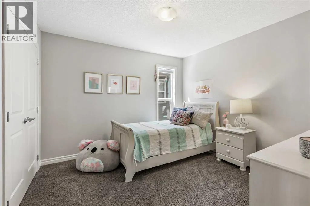 383 Mahogany Terrace SE
