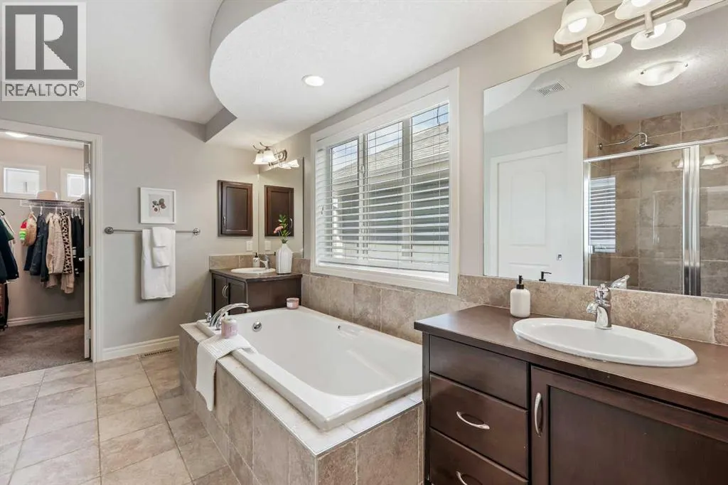 383 Mahogany Terrace SE