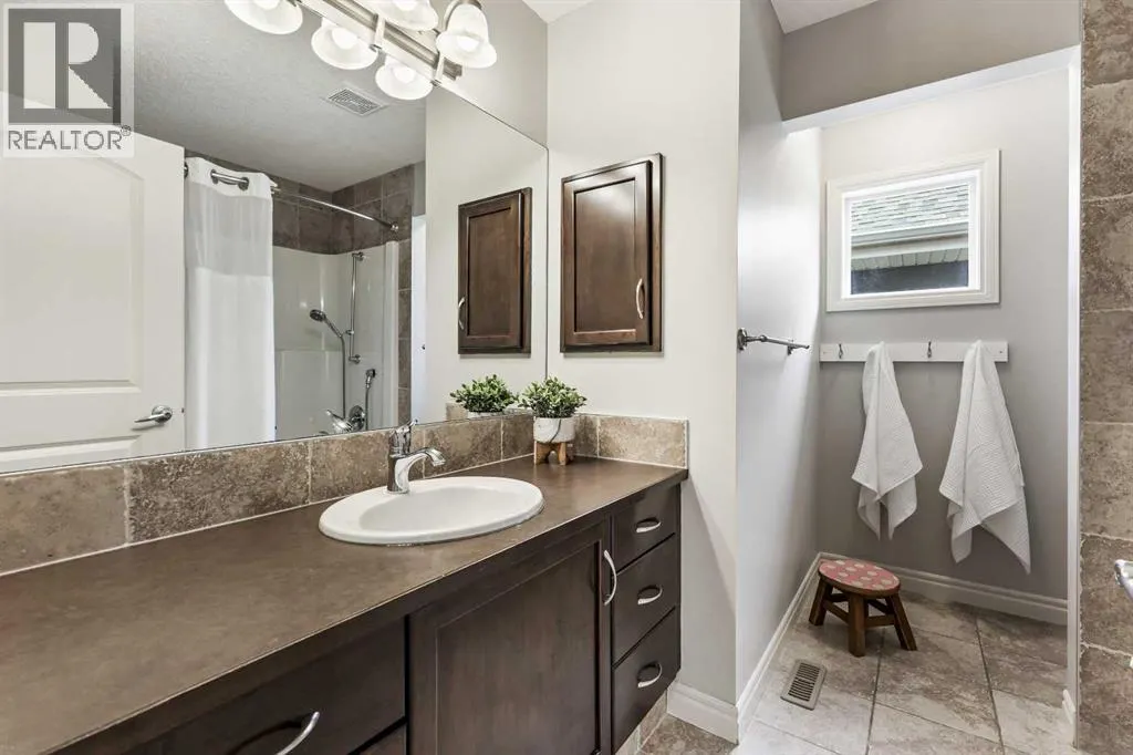 383 Mahogany Terrace SE