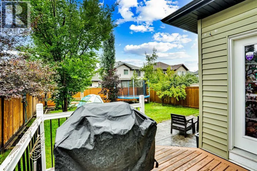 16 Silverado Skies Lane SW