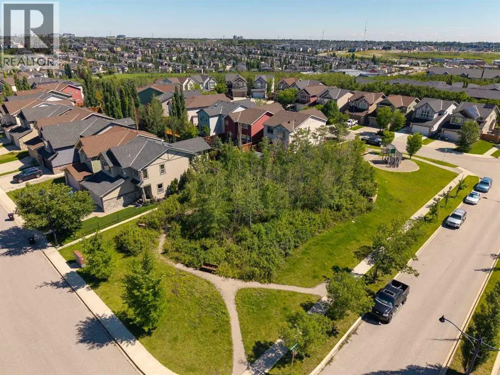 12 Aspen Hills Court SW