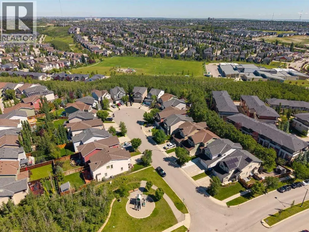 12 Aspen Hills Court SW
