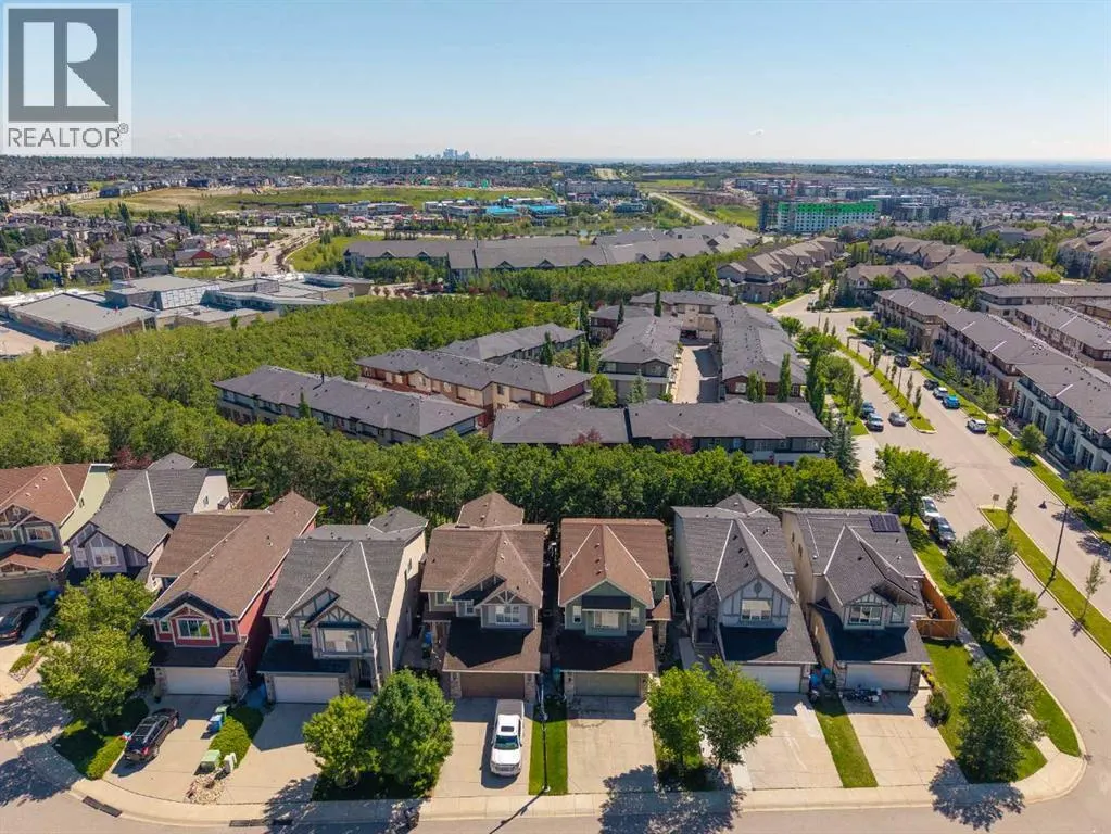 12 Aspen Hills Court SW
