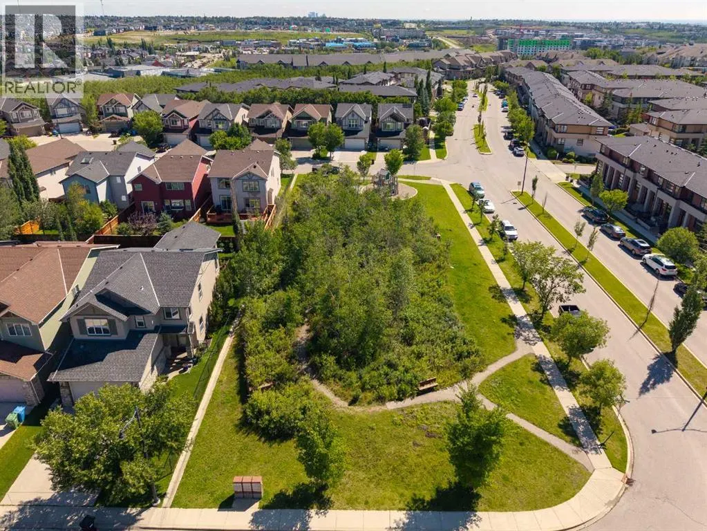 12 Aspen Hills Court SW