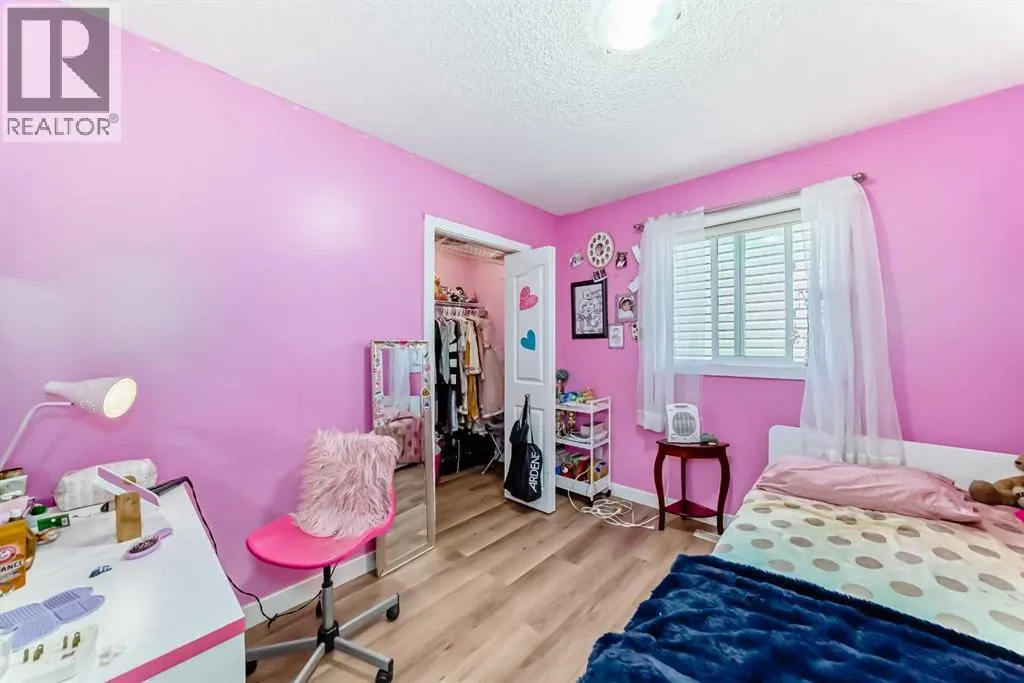 307 Saddlebrook Way NE