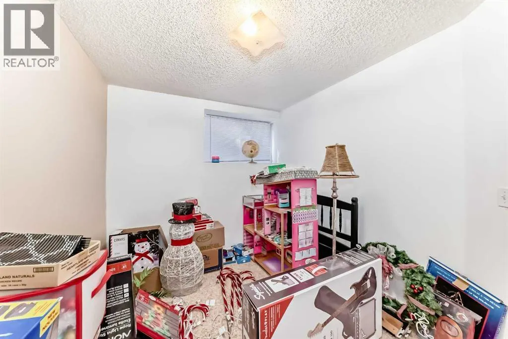 307 Saddlebrook Way NE