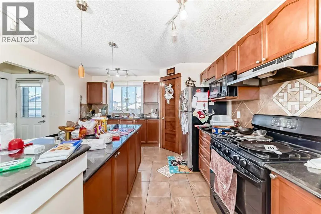 307 Saddlebrook Way NE