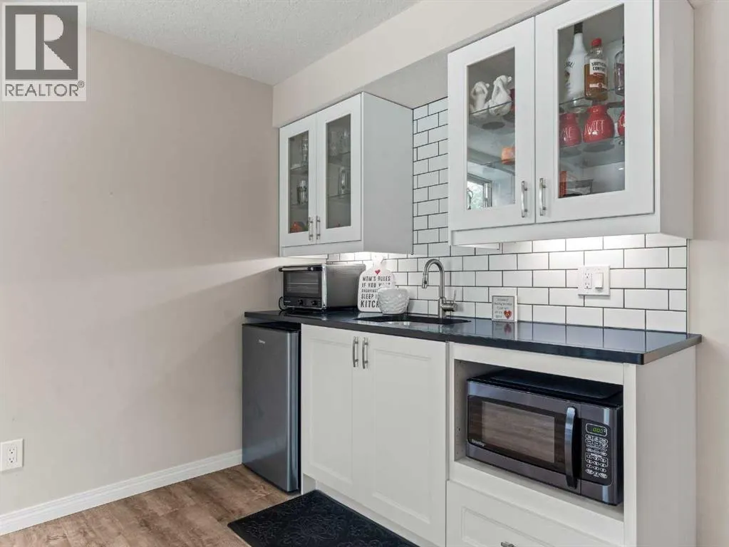 95 Crystal Shores Road