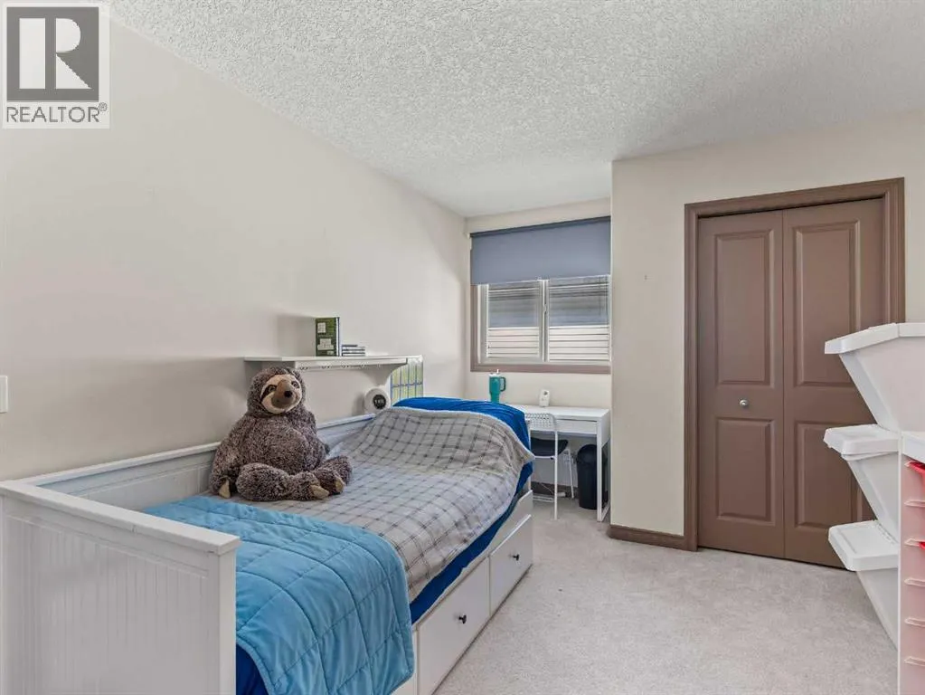 95 Crystal Shores Road