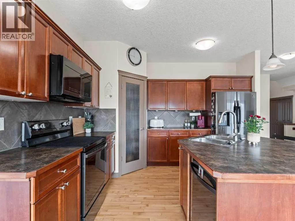 95 Crystal Shores Road