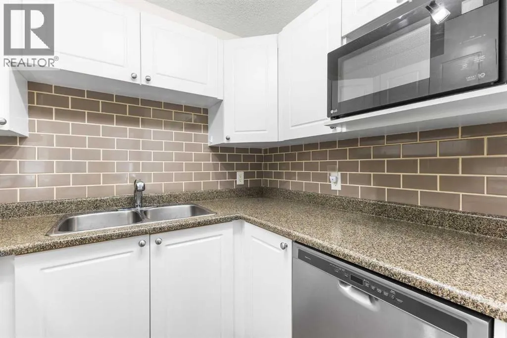 107, 9 Country Village Bay NE