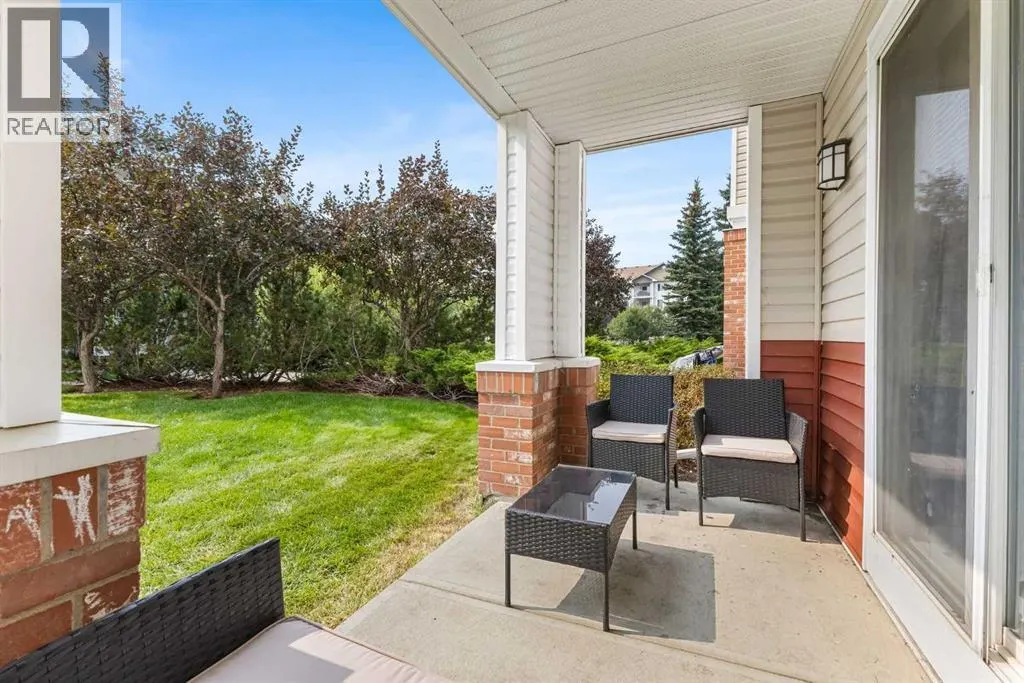 107, 9 Country Village Bay NE