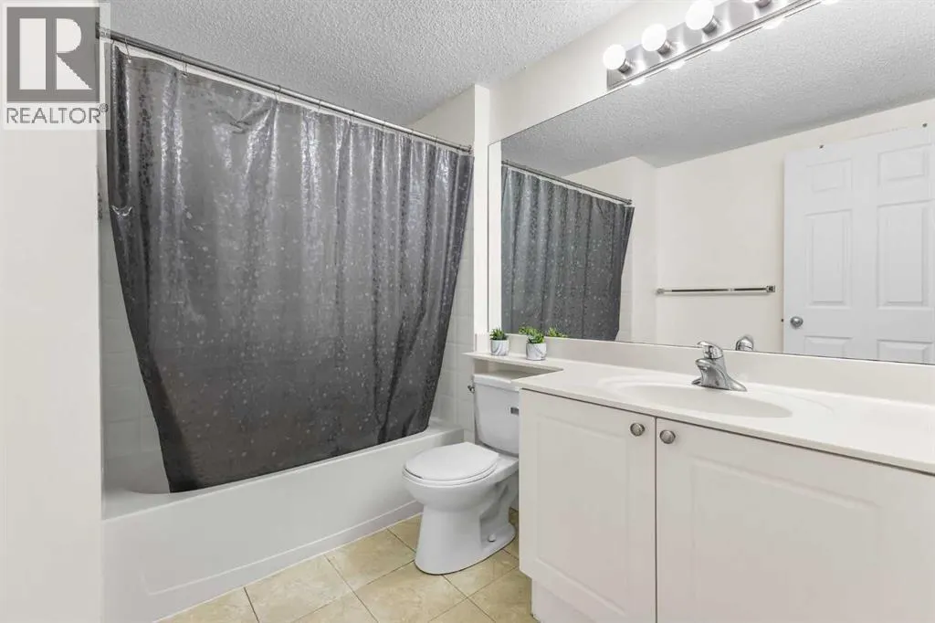 107, 9 Country Village Bay NE