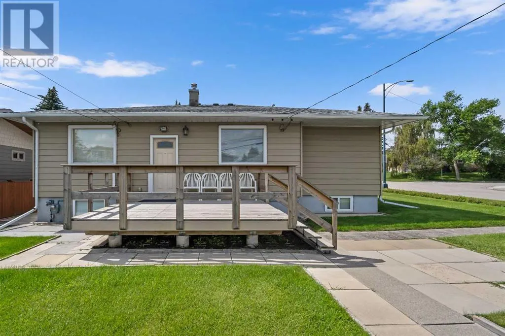 2140 Halifax Crescent NW