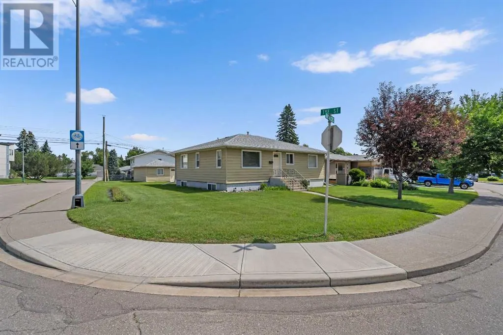2140 Halifax Crescent NW