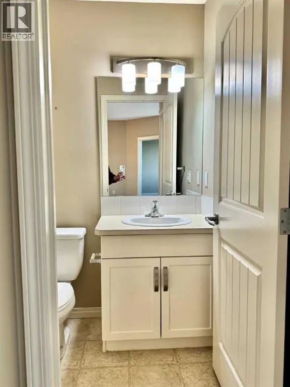 408, 102 Cranberry Park SE