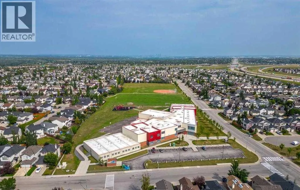 408, 102 Cranberry Park SE