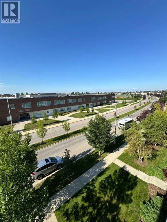 408, 102 Cranberry Park SE