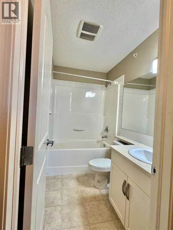 408, 102 Cranberry Park SE