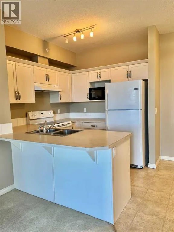 408, 102 Cranberry Park SE