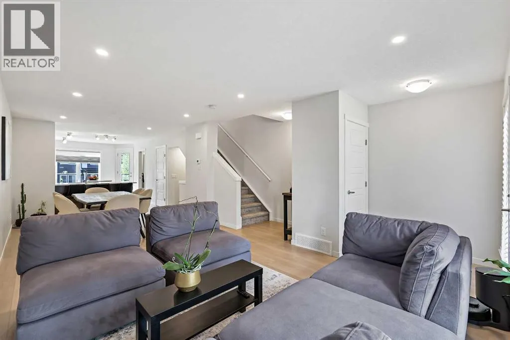 107, 474 Seton Circle SE