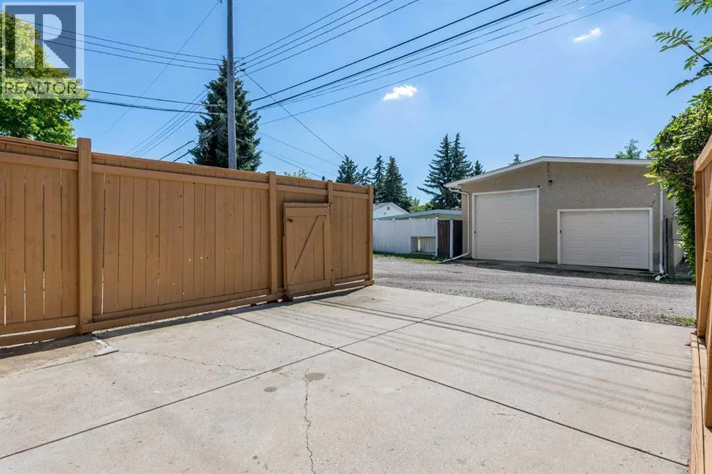 3247 Breen Crescent NW