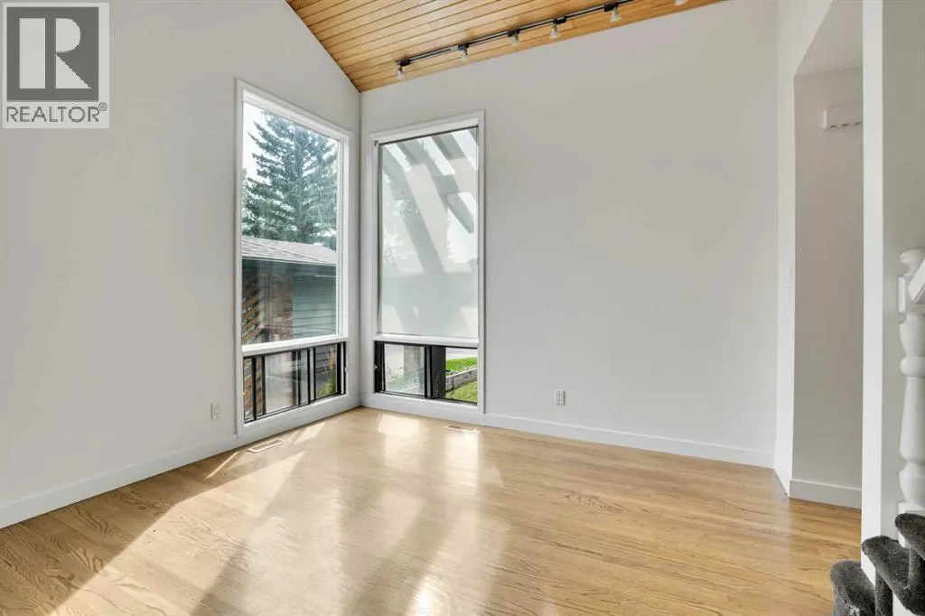 235 Coachwood Crescent SW