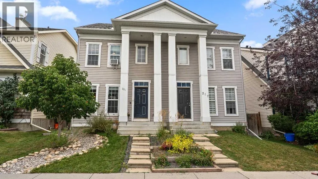 221 Elgin Place SE