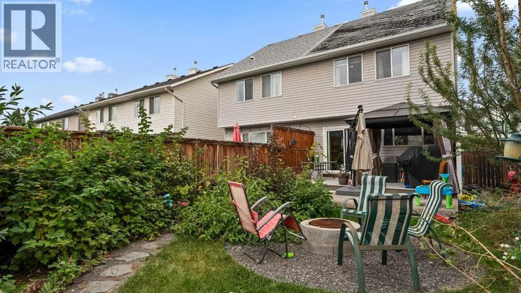 221 Elgin Place SE