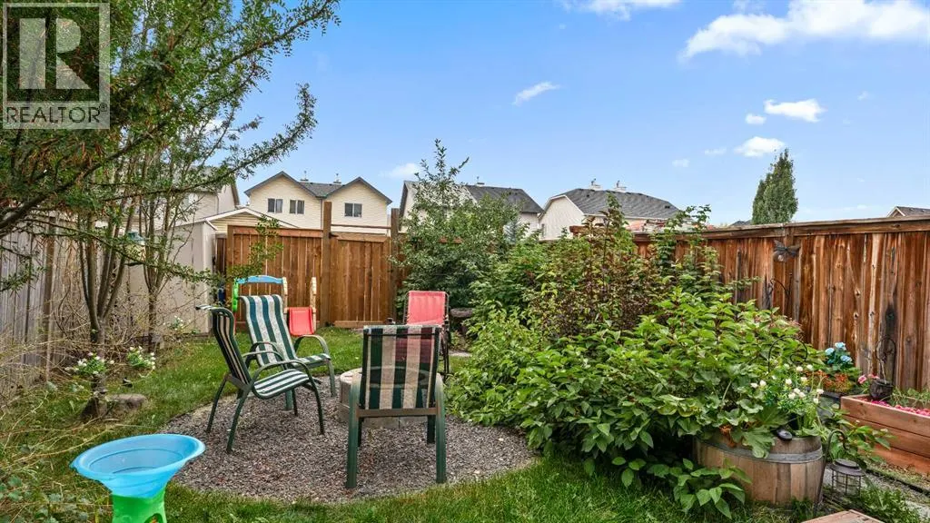 221 Elgin Place SE