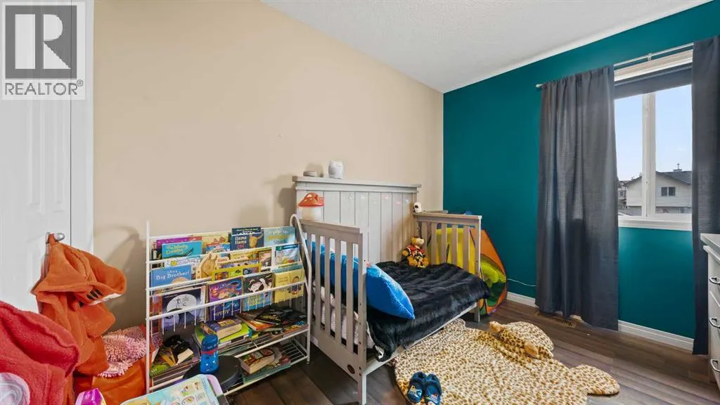 221 Elgin Place SE