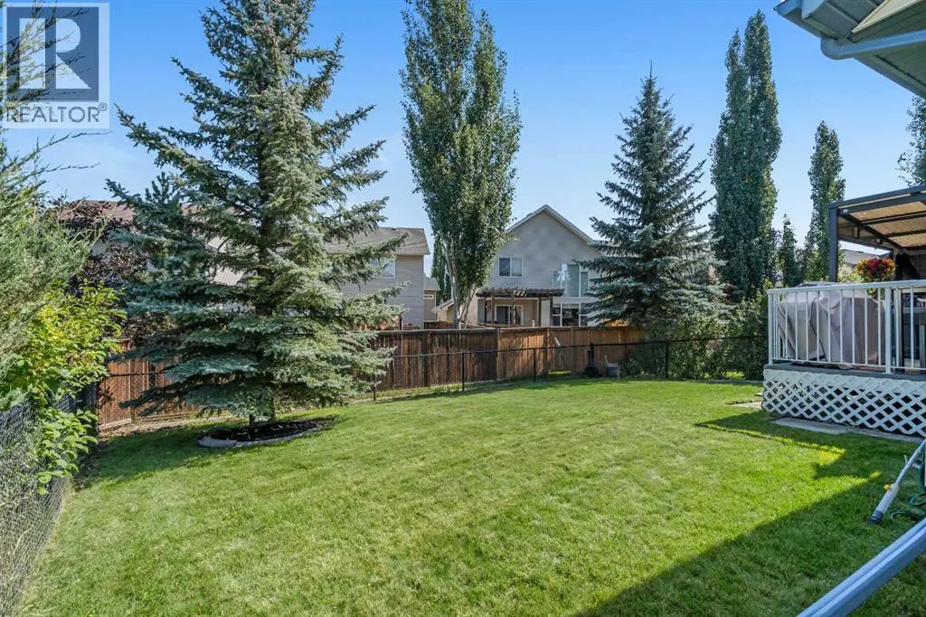 121 Cougarstone Place SW