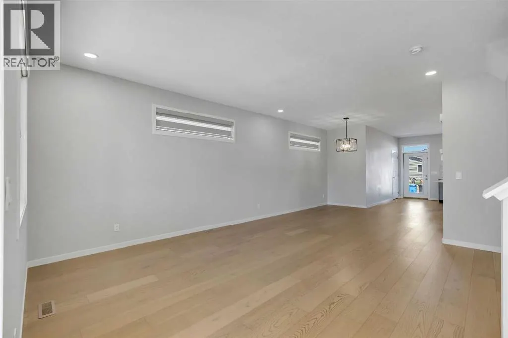 36 Seton Row SE