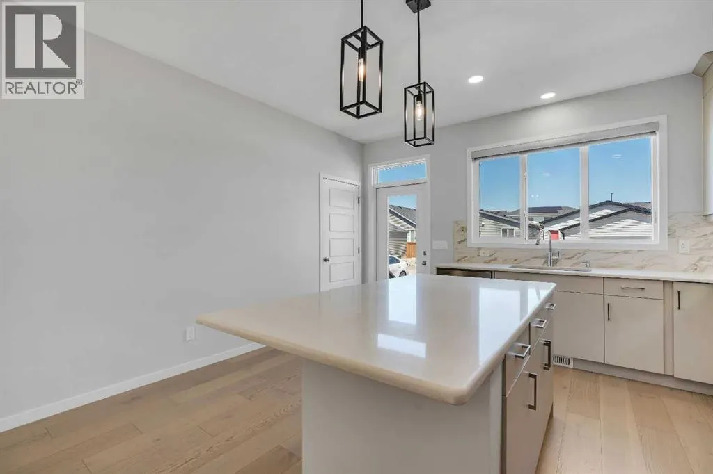 36 Seton Row SE
