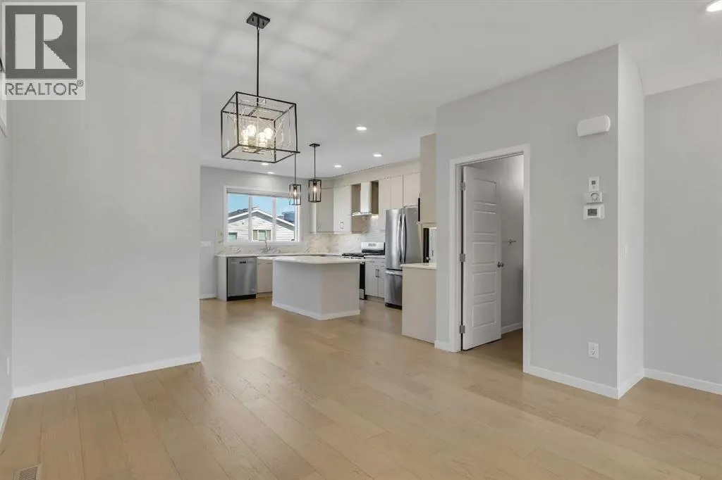 36 Seton Row SE