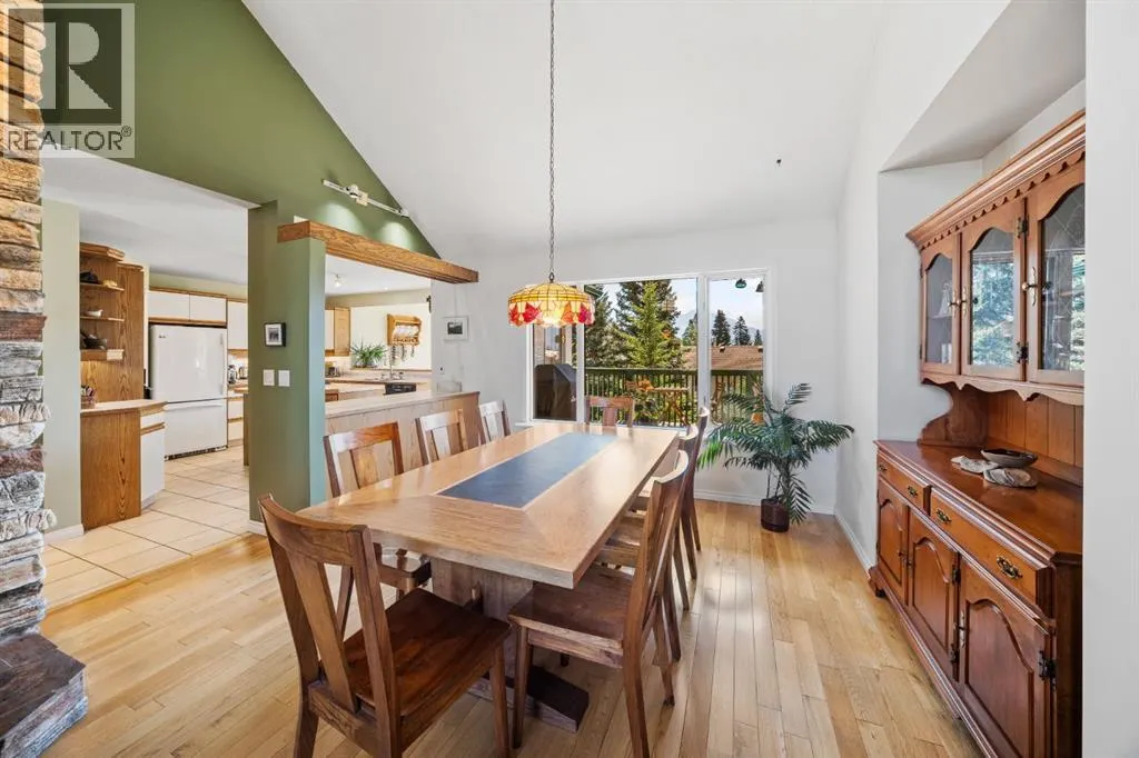 330 Canyon Close