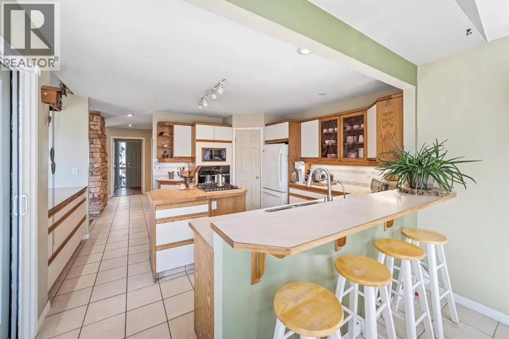 330 Canyon Close
